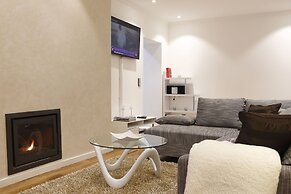 The Queen Luxury Apartments - Villa Cortina