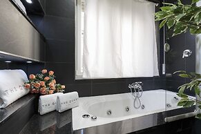 The Queen Luxury Apartments - Villa Cortina