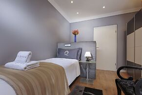 The Queen Luxury Apartments - Villa Cortina