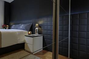 The Queen Luxury Apartments - Villa Cortina