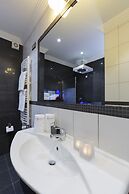 The Queen Luxury Apartments - Villa Cortina