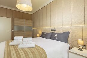 The Queen Luxury Apartments - Villa Cortina