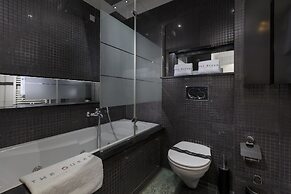 The Queen Luxury Apartments - Villa Cortina