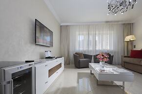 The Queen Luxury Apartments - Villa Cortina