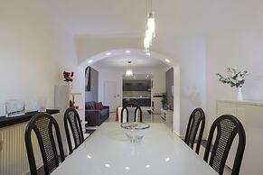 The Queen Luxury Apartments - Villa Cortina