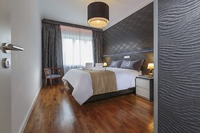 The Queen Luxury Apartments - Villa Cortina