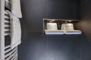 The Queen Luxury Apartments - Villa Cortina