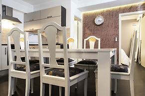 The Queen Luxury Apartments - Villa Cortina