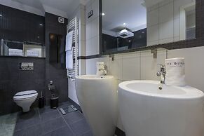 The Queen Luxury Apartments - Villa Cortina