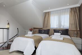 The Queen Luxury Apartments - Villa Cortina