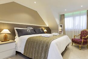 The Queen Luxury Apartments - Villa Cortina