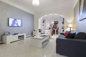 The Queen Luxury Apartments - Villa Cortina