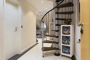 The Queen Luxury Apartments - Villa Cortina