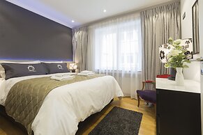 The Queen Luxury Apartments - Villa Cortina