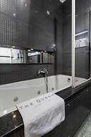 The Queen Luxury Apartments - Villa Cortina