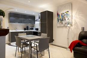 The Queen Luxury Apartments - Villa Cortina