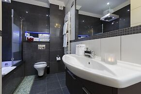 The Queen Luxury Apartments - Villa Cortina