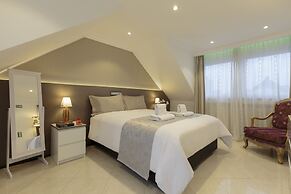 The Queen Luxury Apartments - Villa Cortina