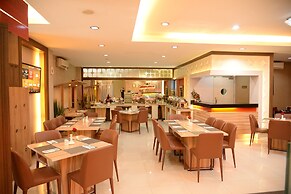 Rangkayo Basa Halal Hotel