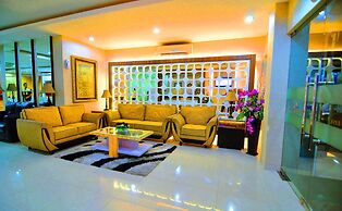 Rangkayo Basa Halal Hotel