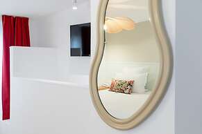 Trendy Canette Hotel