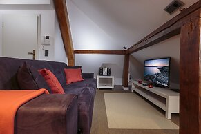 The Queen Luxury Apartments - Villa Giada