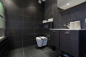 The Queen Luxury Apartments - Villa Giada