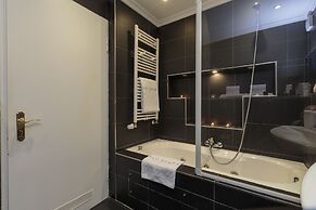 The Queen Luxury Apartments - Villa Giada