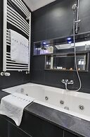 The Queen Luxury Apartments - Villa Giada