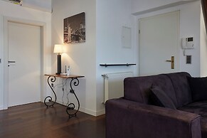 The Queen Luxury Apartments - Villa Giada