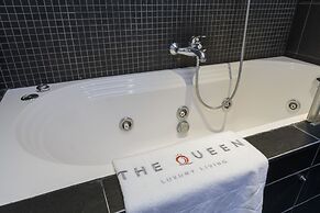 The Queen Luxury Apartments - Villa Giada