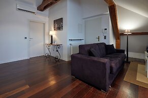 The Queen Luxury Apartments - Villa Giada