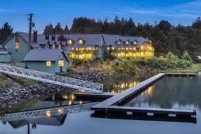 Canadian Princess Lodge & Marina