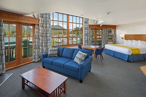 Canadian Princess Lodge & Marina