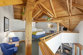 Canadian Princess Lodge & Marina