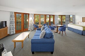 Canadian Princess Lodge & Marina