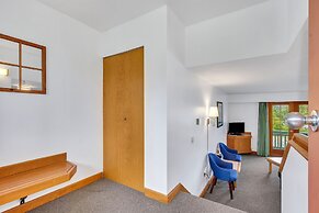 Canadian Princess Lodge & Marina