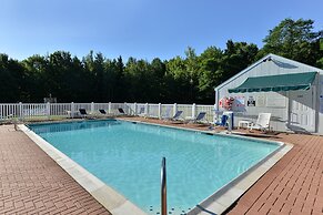 Acadia Inn