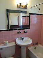 Olux Hotel Motel & Suites