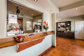 Olux Hotel Motel & Suites