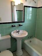 Olux Hotel Motel & Suites