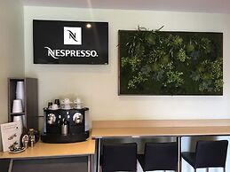 Olux Hotel Motel & Suites