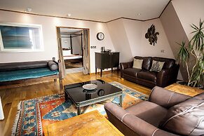 Amsterdam Hotel and A Bar