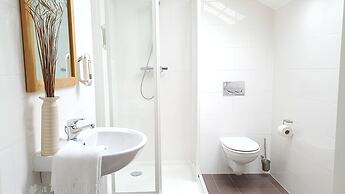 Guesthouse Eleven Hotel