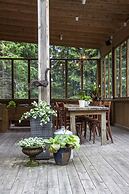 Guesthouse Eleven Hotel