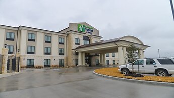 Holiday Inn Express & Suites Cuero, an IHG Hotel