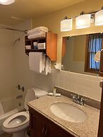 All Star Inn & Suites