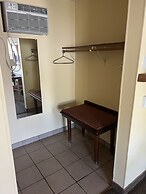 All Star Inn & Suites