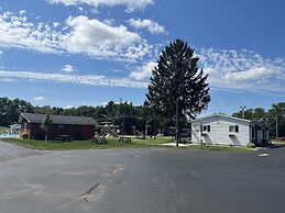 All Star Inn & Suites
