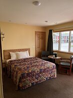 All Star Inn & Suites